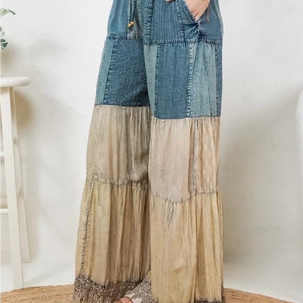 NWT-Young Threads Tiered Wide Leg Pants